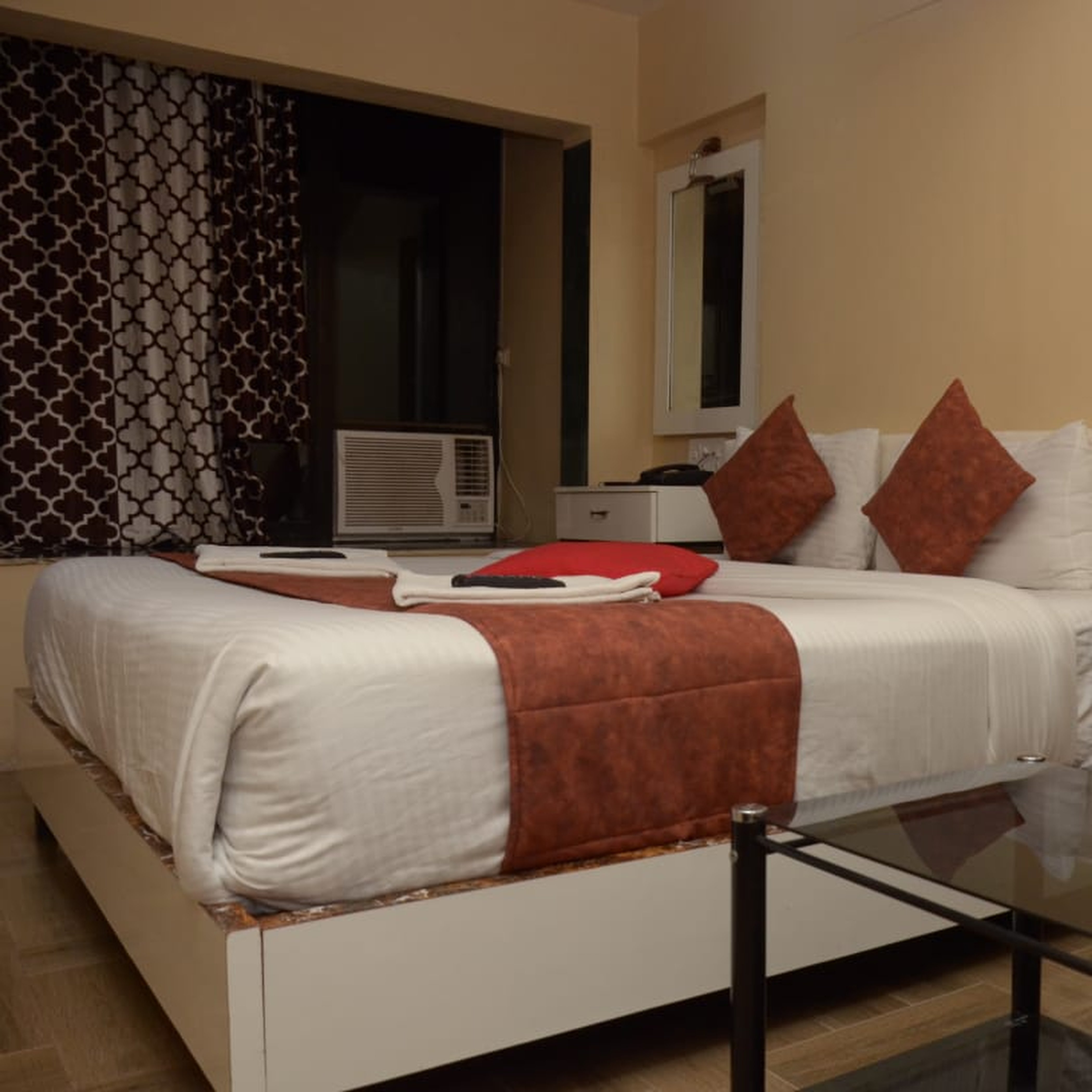 Hotel Platinum Inn Room Type - Standard Room 