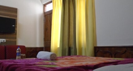 Hotel Magnolia Mallroad Manali Room Type - FAMILY ROOM - WITH BALCONY