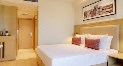 Lemon Tree Hotel, Jhansi Room Type - Deluxe King Room Lemon Tree Hotel, Jhansi Room Type - Deluxe King Room