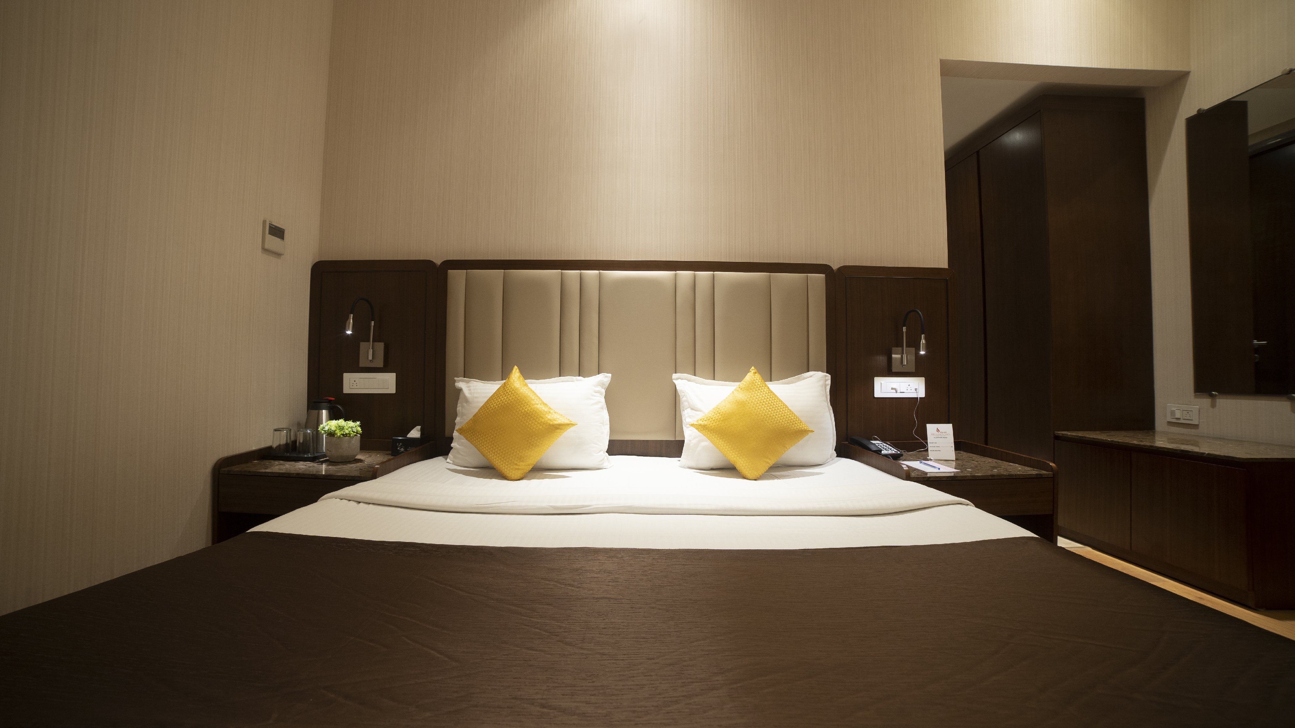 Hotel Rajhans Abhinandan Room Type - Royal Studio Room