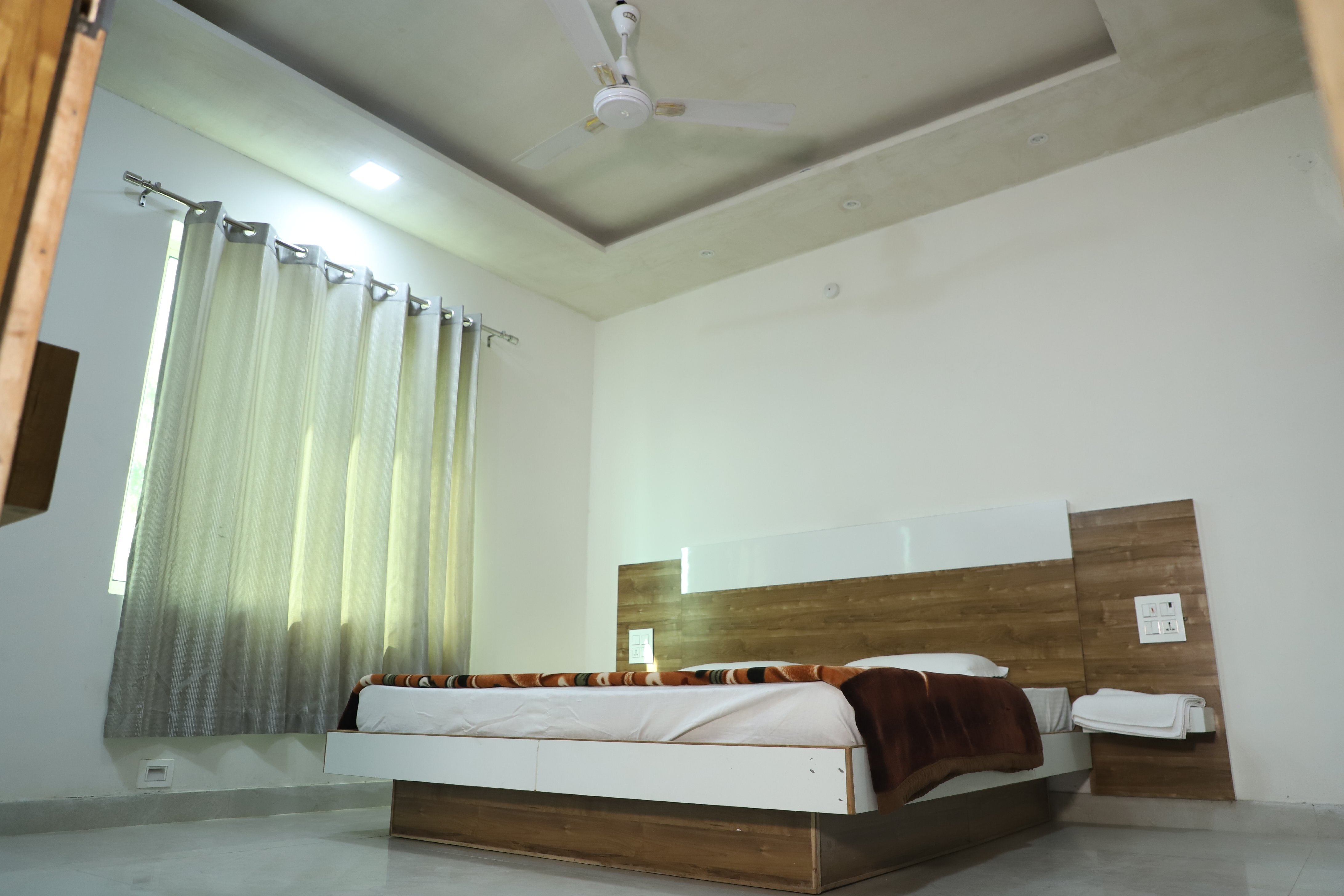 The Hotel Heaven, Mahilpur - Tap to explore photos