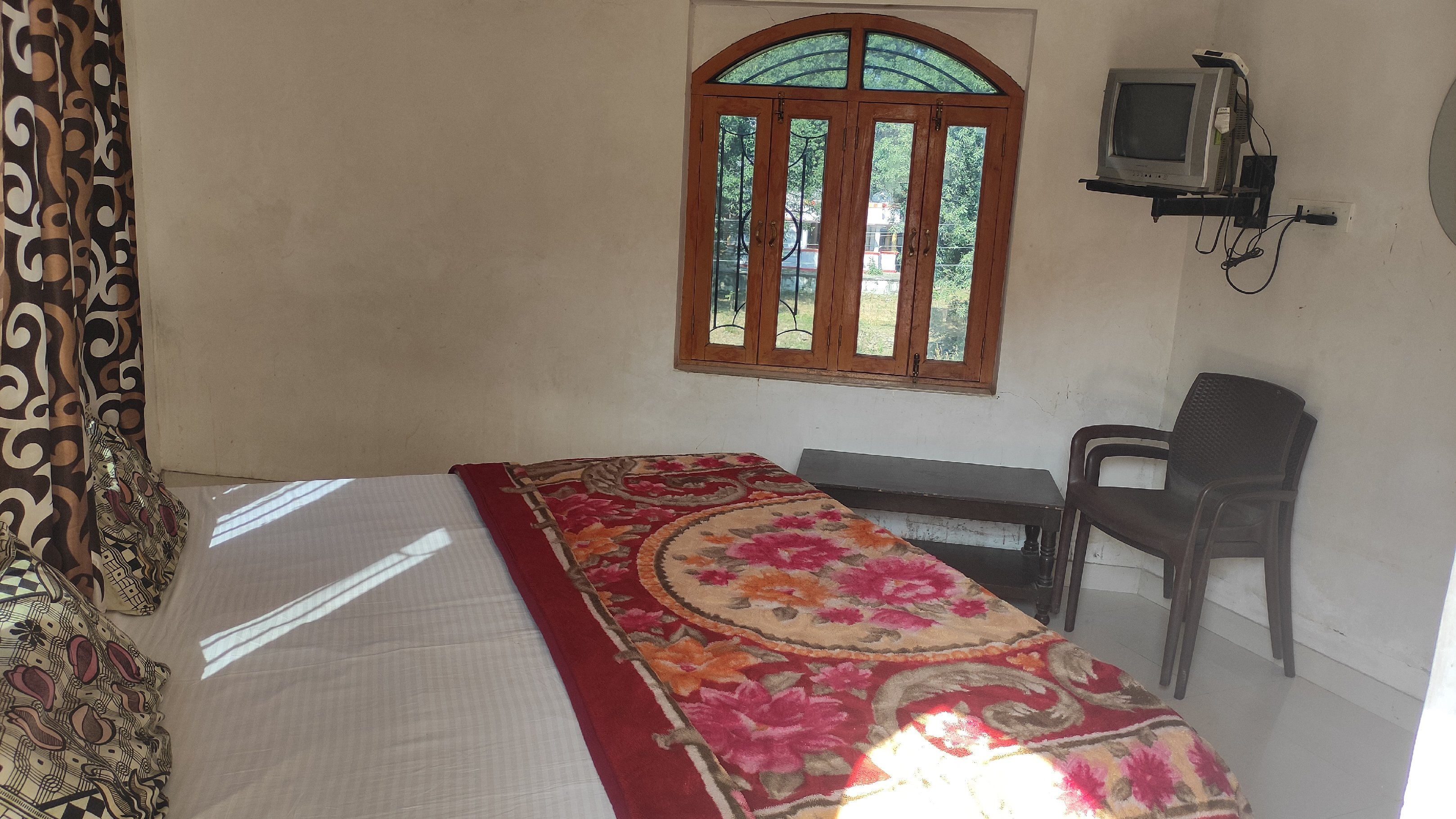 ASHAPURA GUEST HOUSE - Tap to explore photos