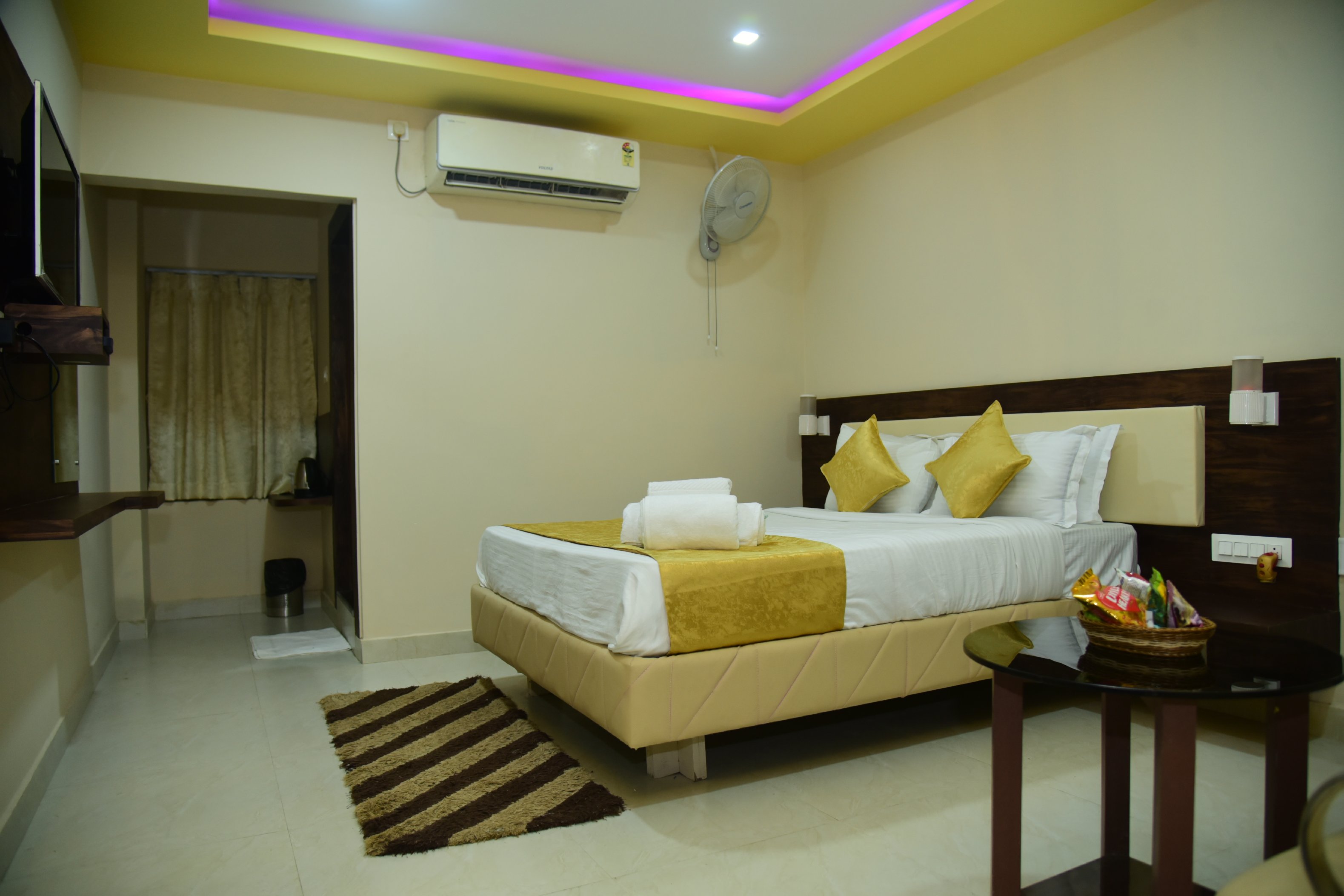 Hotel Bensen 500 meter from the Blue Flag Beach Room Type - Deluxe Room
