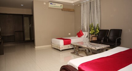 HOTEL FORTUNER PALACE Room Type - Suite AC