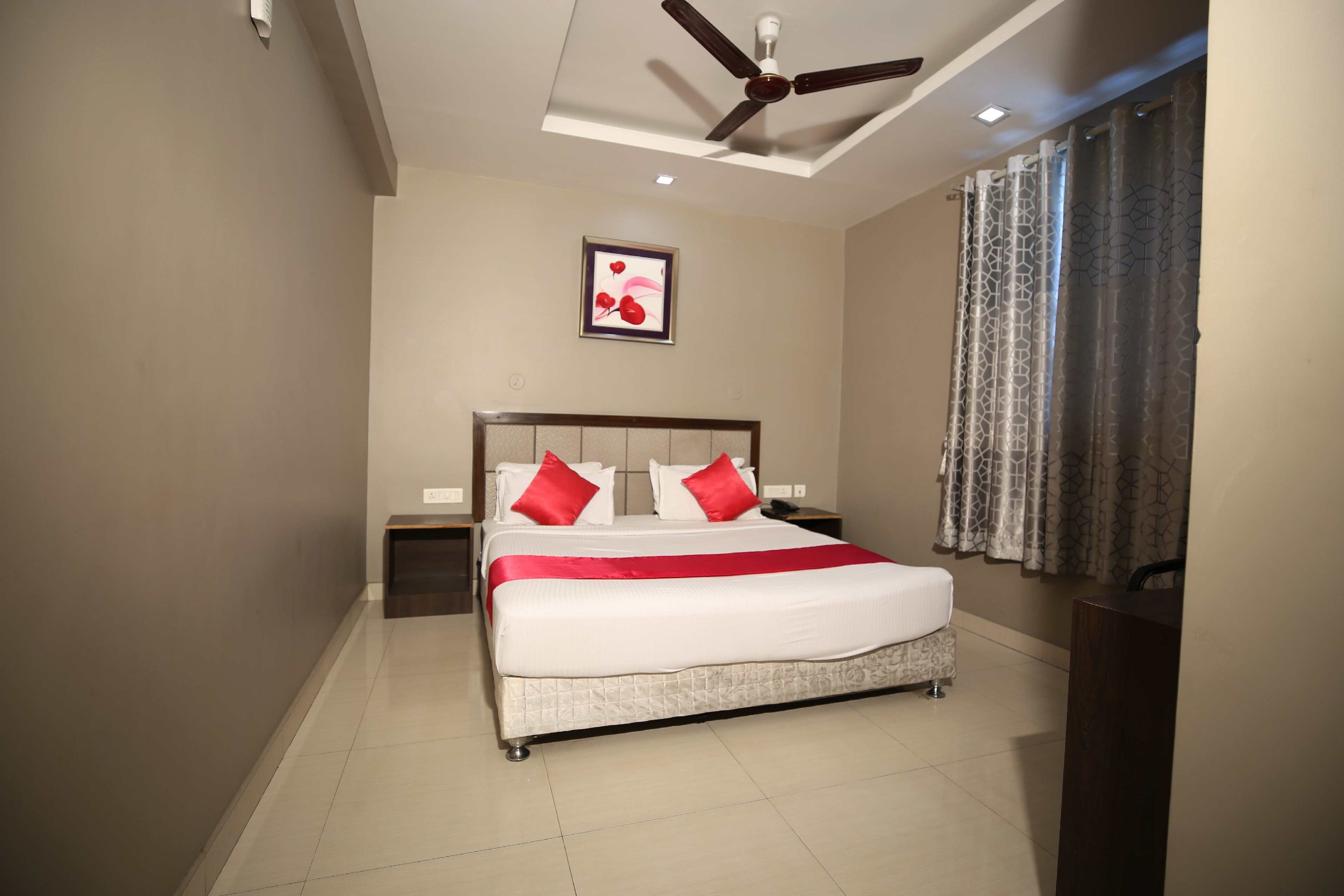 HOTEL FORTUNER PALACE - Tap to explore photos