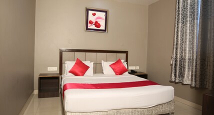 HOTEL FORTUNER PALACE Room Type - Deluxe AC
