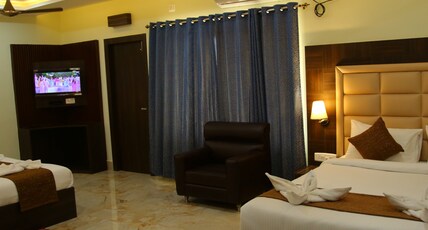 HOTEL MARINE PARK Room Type - Suite Room