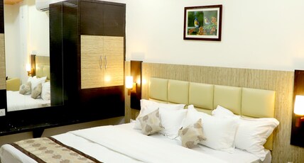 Hotel The Golden Palms Room Type - Luxury Room