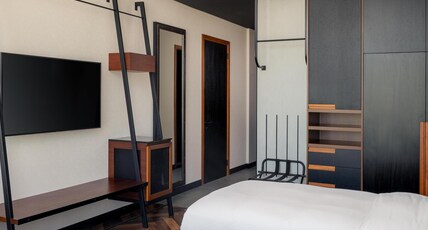DoubleTree by Hilton Dubai M square Hotel & Residences Room Type - TWIN DELUXE ROOM WITH VIEW