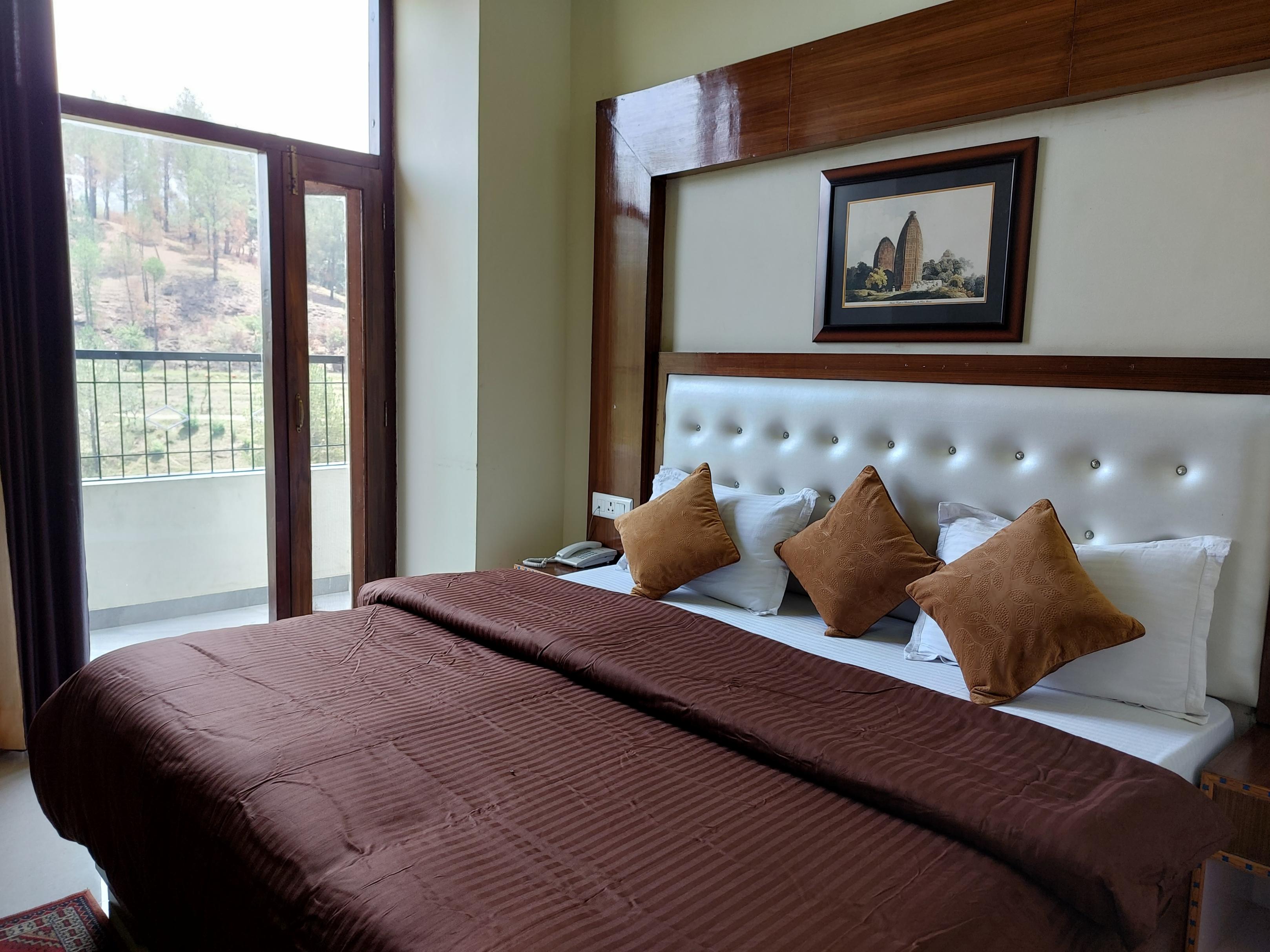 MD's Residency & Restaurant Room Type - Deluxe Room