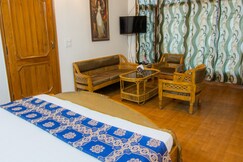 LivingStone 2BHK Cozy Homestay in Kasauli Hills