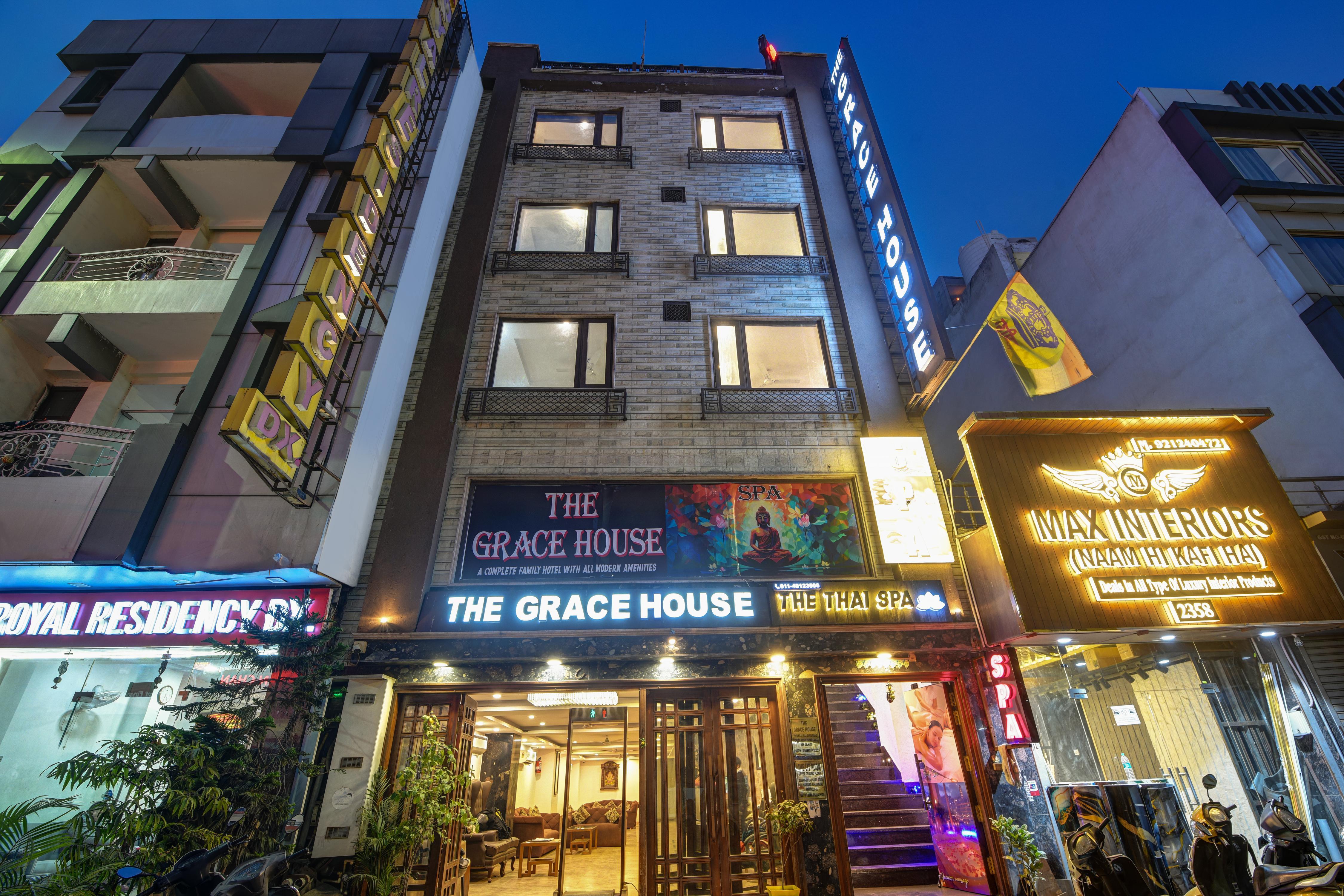 The Grace House Room Type - Deluxe Twin room