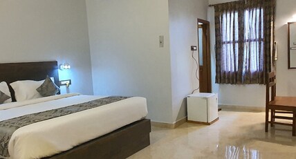 Le Supreme Inn (the lap of luxury) Room Type - Executive Room Le Supreme Inn (the lap of luxury) Room Type - Executive Room