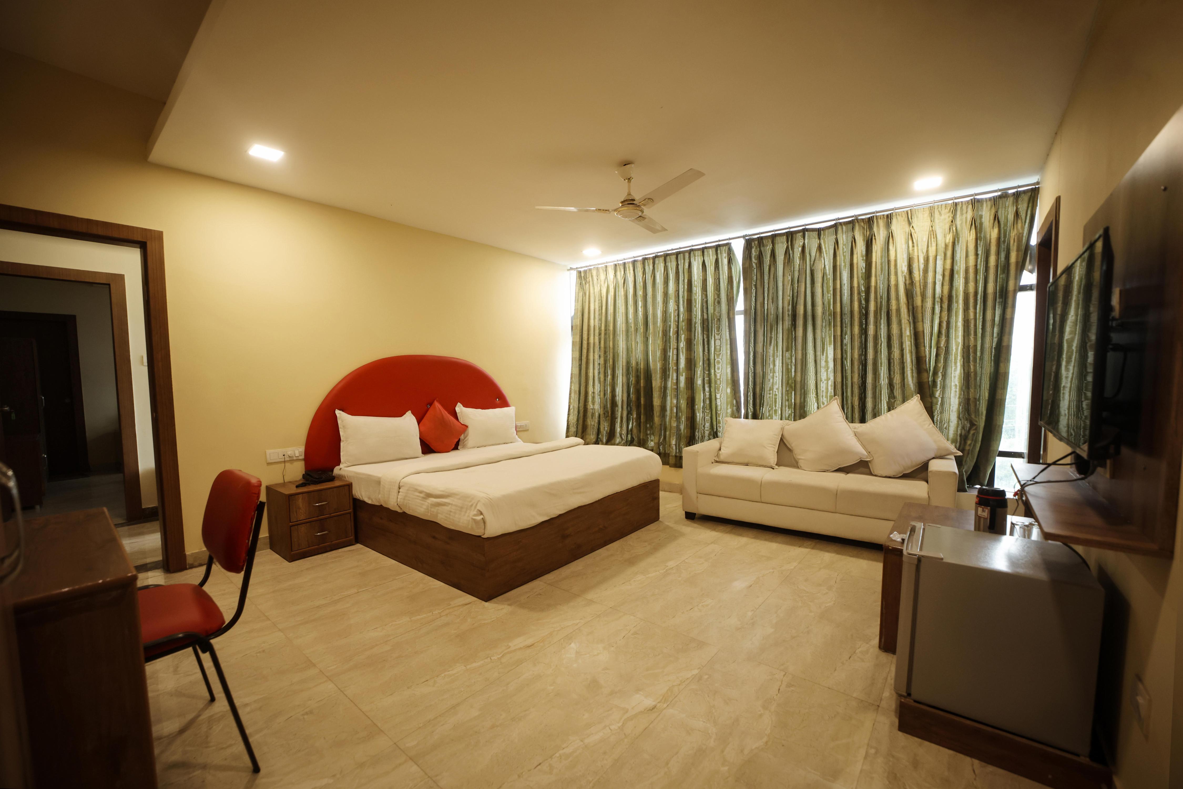 Krishn Palace Hotel and Restaurant Room Type - Premium