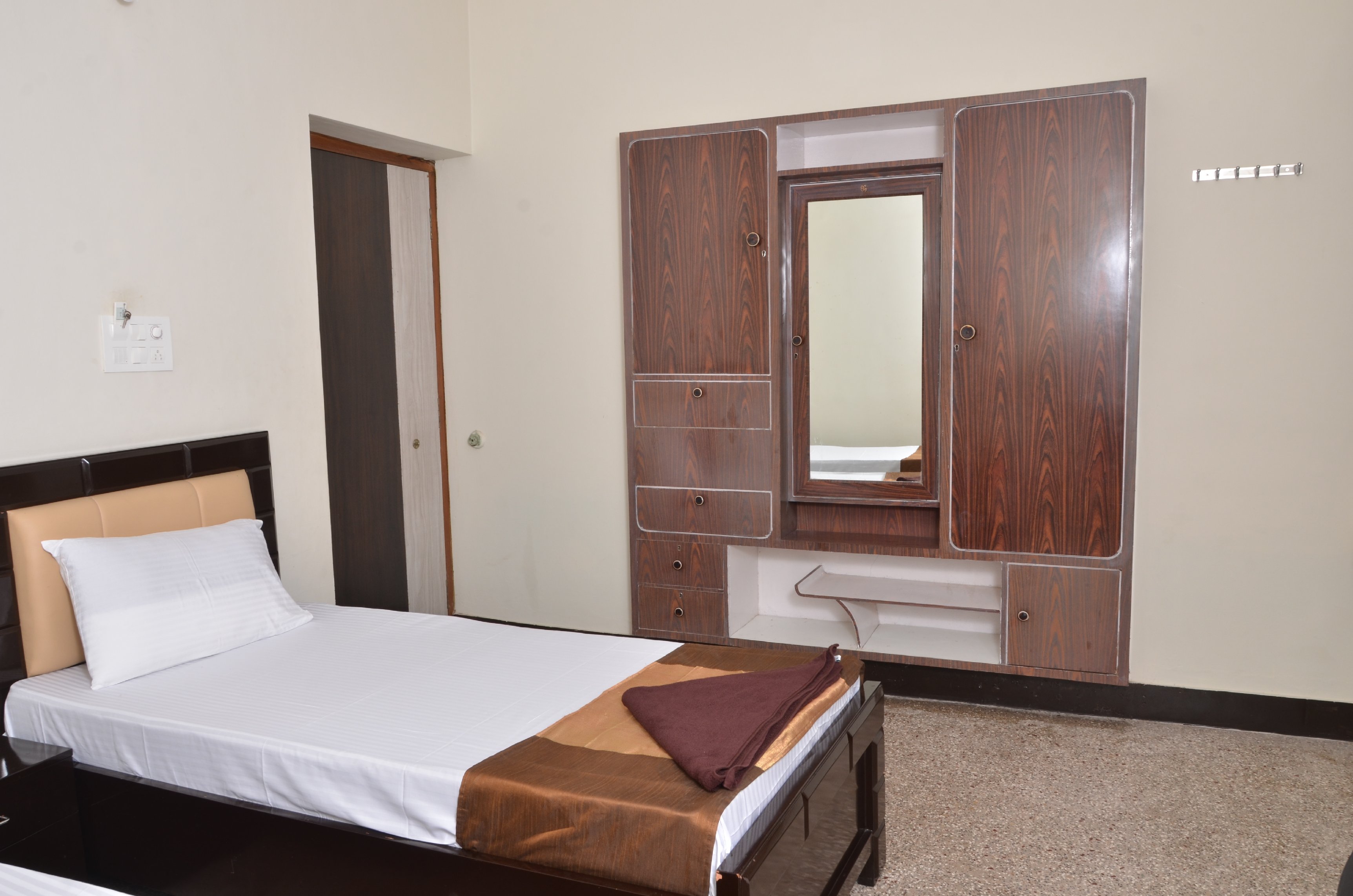 Dwaraka Residency Room Type - AC Double Room