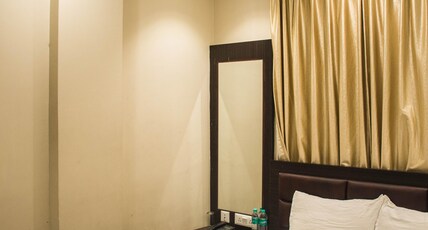 Hotel GC International Room Type - Pool View AC Room Non Balcony and Fixed Window