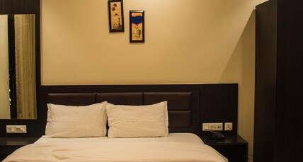 Hotel GC International Room Type - Premium Executive Room with Front Facing Balcony