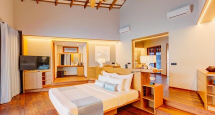 Cinnamon Velifushi Maldives Room Type - Water Suite With Pool
