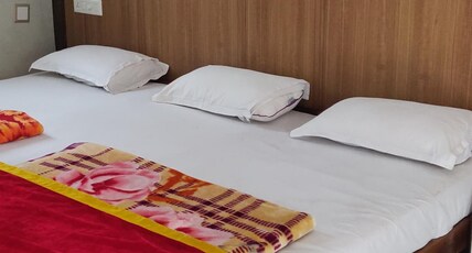 Shree Poorna Lodge Sringeri Room Type - Deluxe 3 Beded non AC Room
