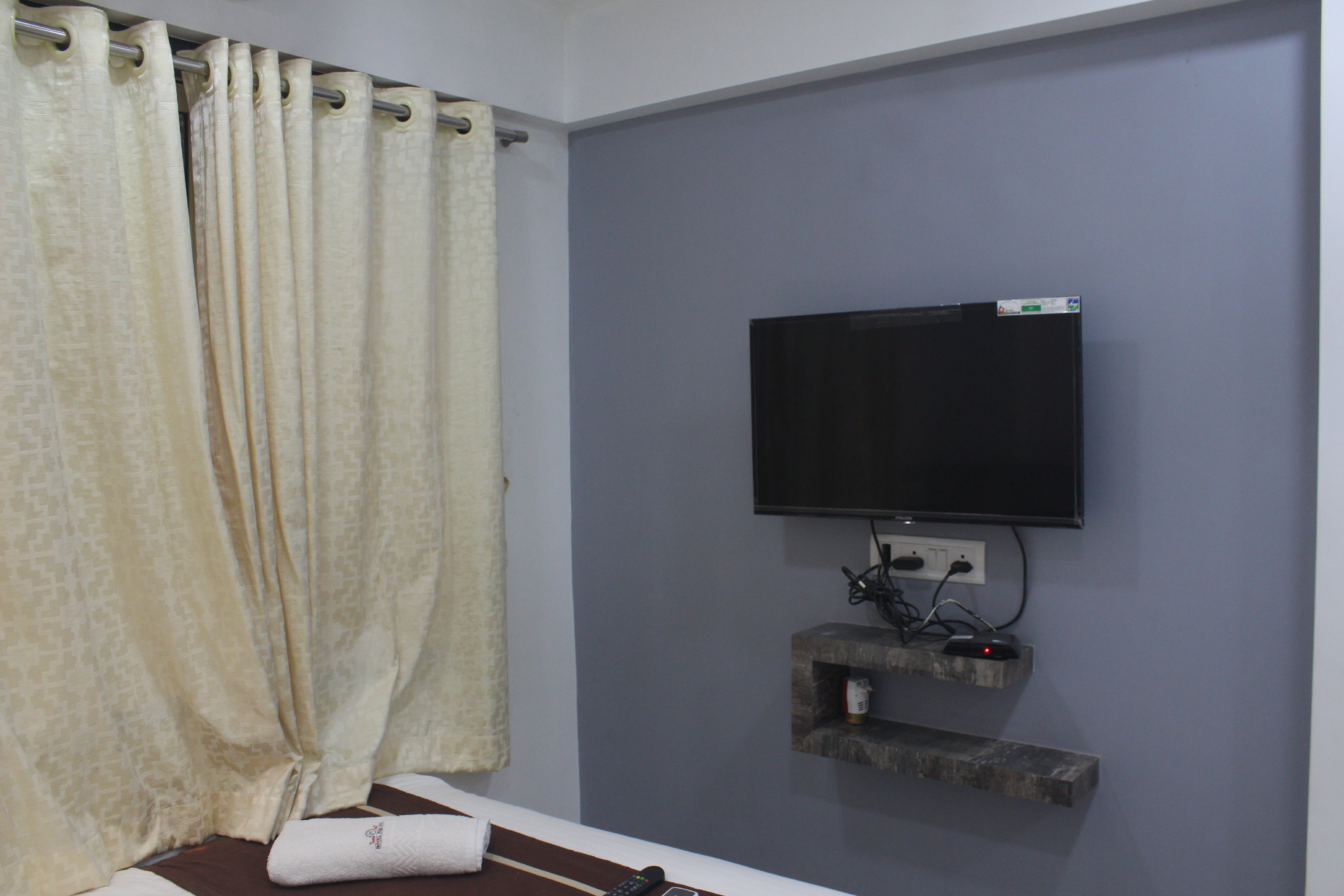 Hotel Park Inn Andheri West - Tap to explore photos