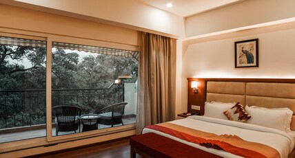 Hotel Le Amritam Room Type - Executive Room with Balcony and City View Hotel Le Amritam Room Type - Executive Room with Balcony and City View