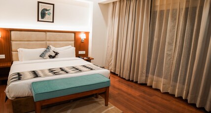 Hotel Le Amritam Room Type - Deluxe Room with City View