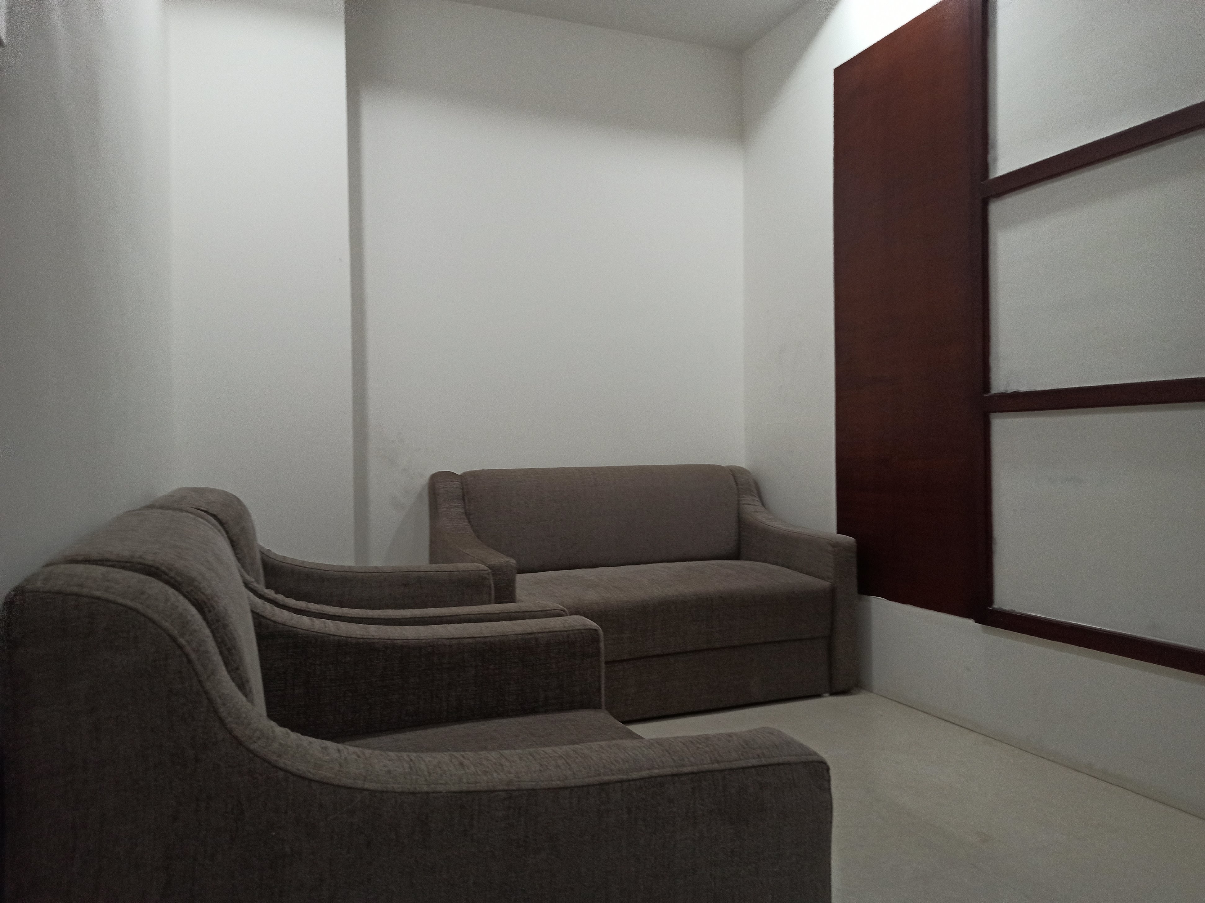 Hotel Autumn Crocus - Tap to explore photos