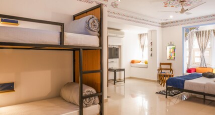 Shalom Backpackers Udaipur | Rooms & Dorms Room Type - Deluxe Quaduple Room