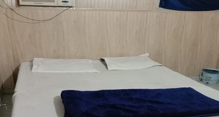 Shri Balaji Yatri Niwas Room Type - NON AC ROOM