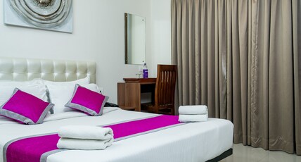 Nexstay Treats Inn Room Type - Deluxe Room