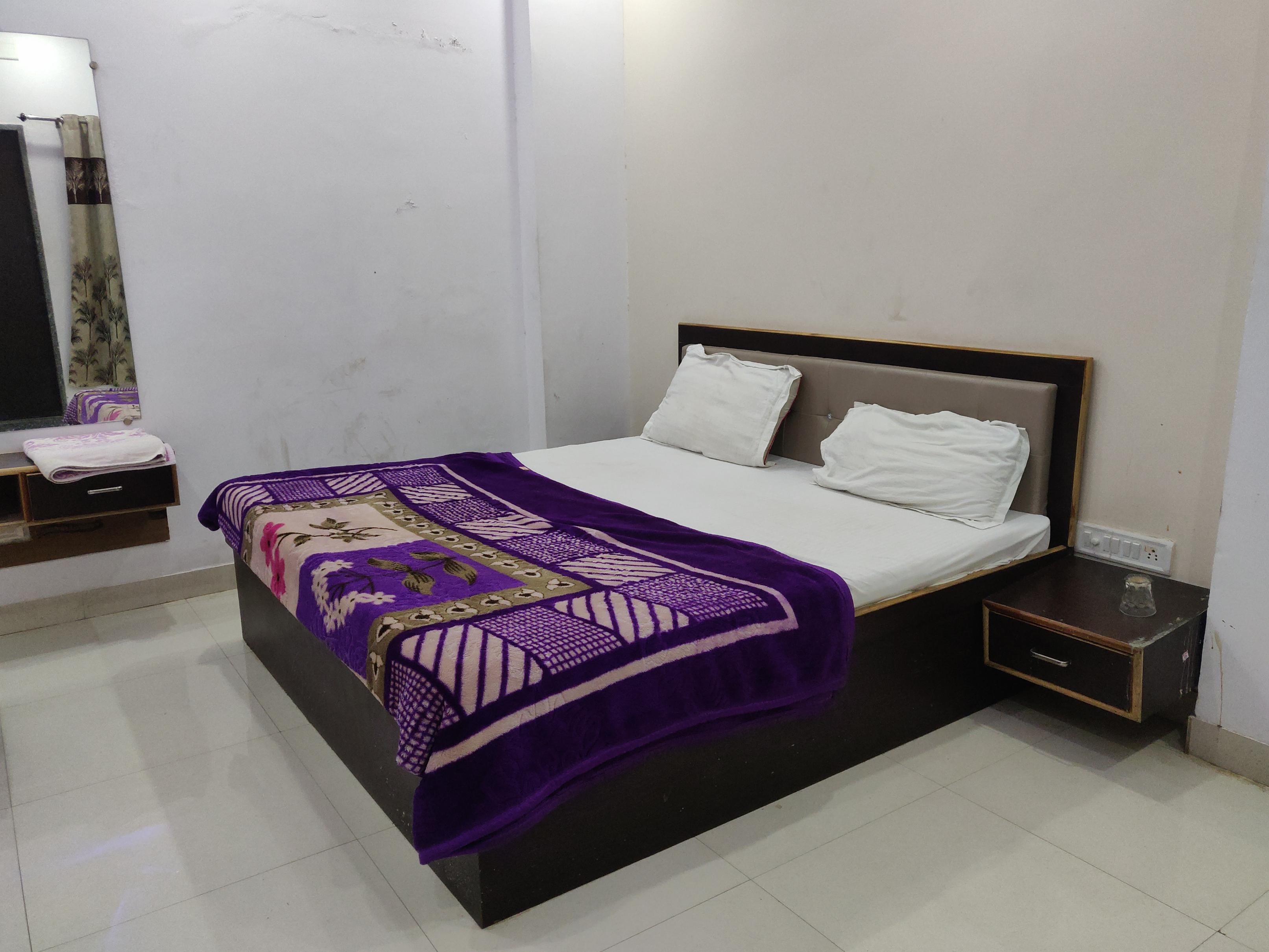 Hotel Mayur - Tap to explore photos