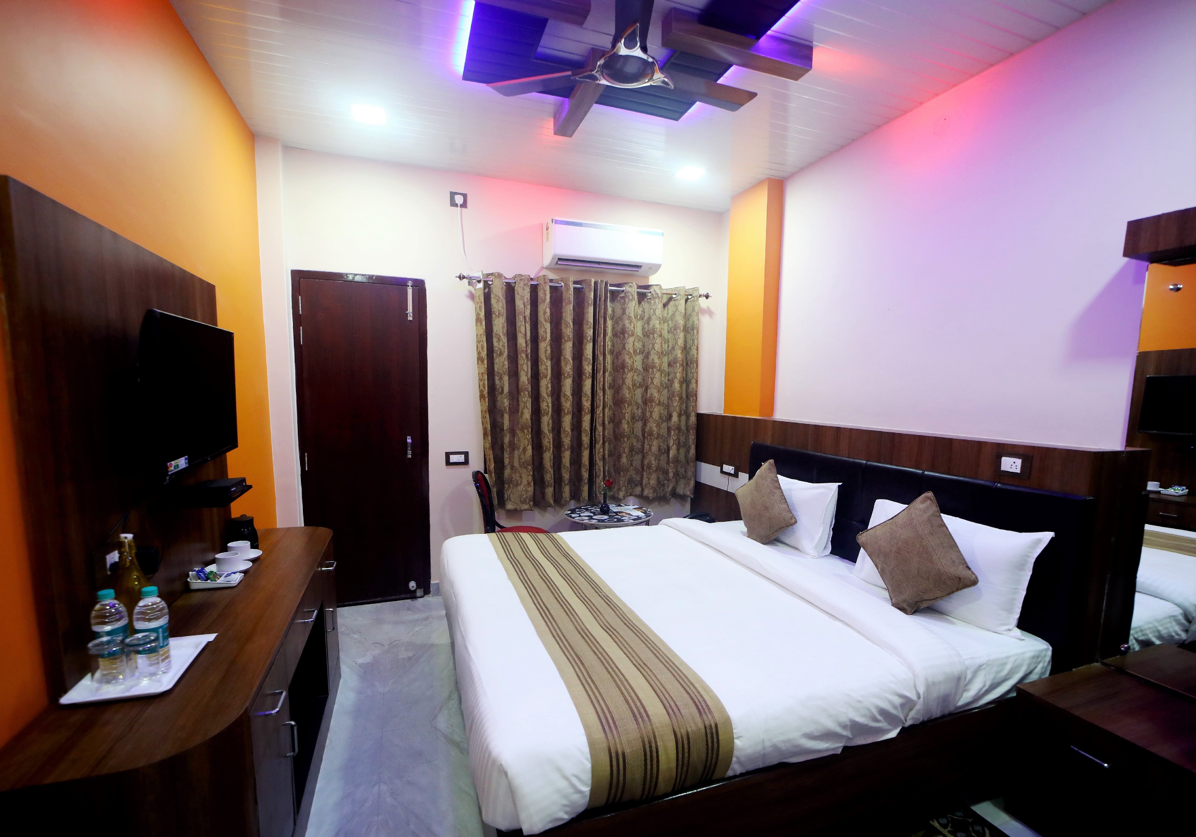 Hotel Aps Palace Room Type - Delux