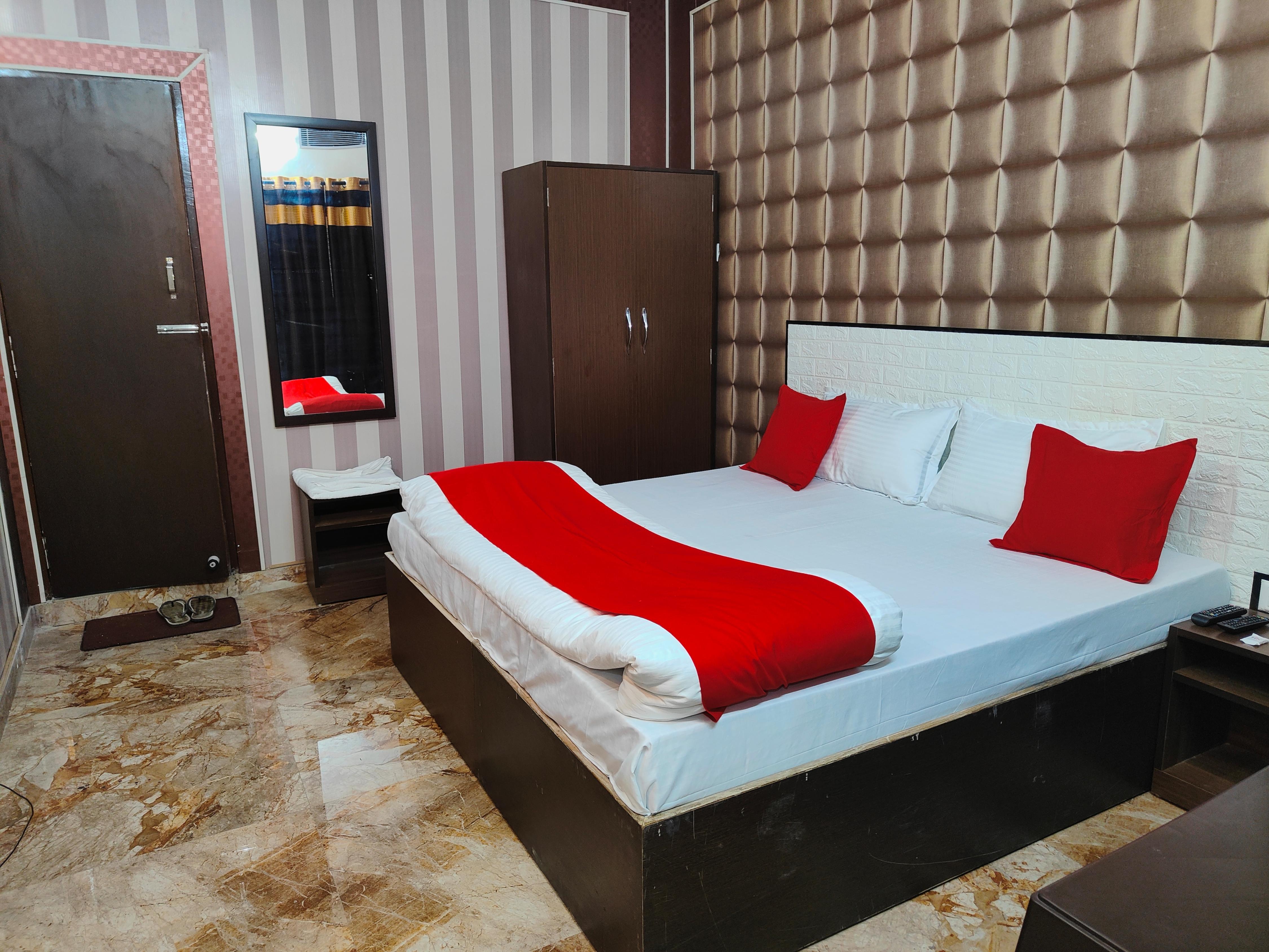 HOTEL KINGSMAN Room Type - Non AC Room