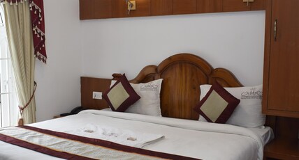 VASANTHAM PALACE Room Type - Double Room
