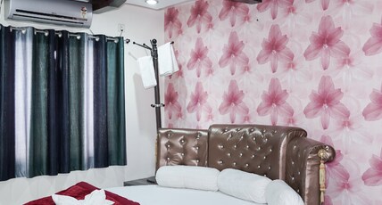 Hotel Raj & Restaurant Room Type - Presidential Suite Room