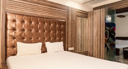 Hotel Raj & Restaurant Room Type - Executive Suite Room Hotel Raj & Restaurant Room Type - Executive Suite Room