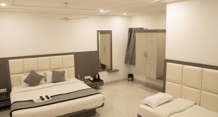 Hotel Anmol Era, Jabalpur Room Type - Suite