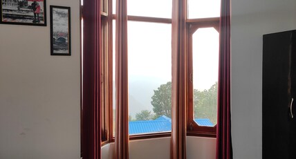 The Grand View Naldehra Room Type - Deluxe Room Valley View