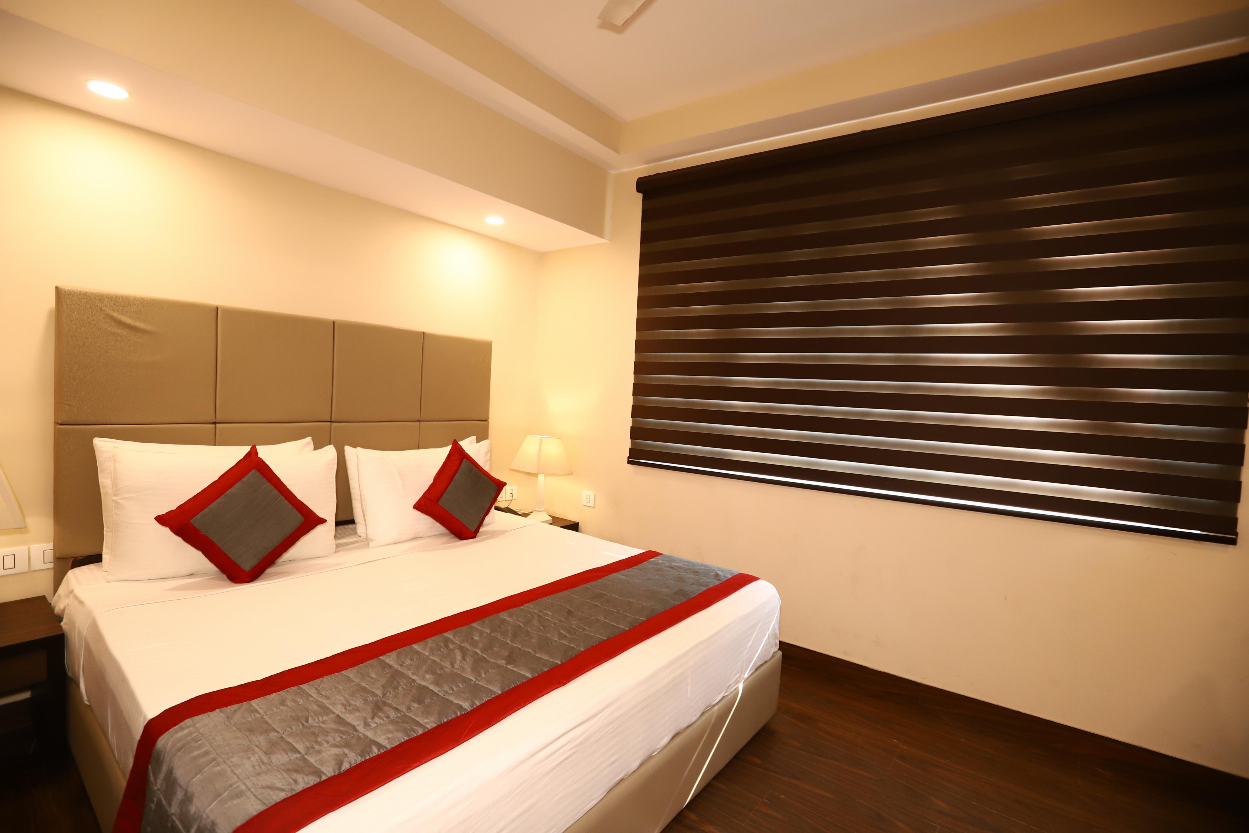 Hotel Azulo Inn @ Bhikaji Cama Place New Delhi - Tap to explore photos