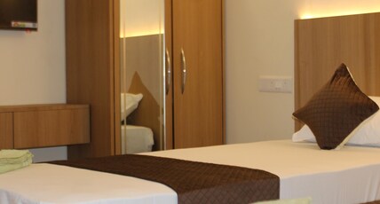 Hotel Crystal INN Room Type - Non Delux Twin Bed (NO AC)