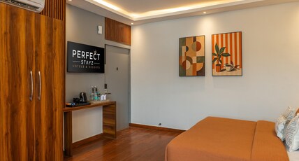 Perfectstayz Premium Aiims Room Type - Junior suite with Hill view Bathtub and sofa cum bed Perfectstayz Premium Aiims Room Type - Junior suite with Hill view Bathtub and sofa cum bed