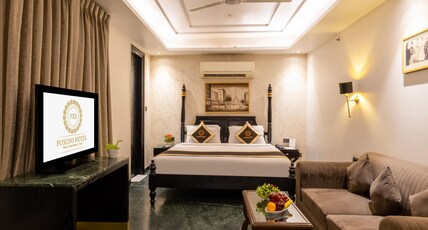 Foxoso Hotel, Delhi Airport Room Type - Suite Room