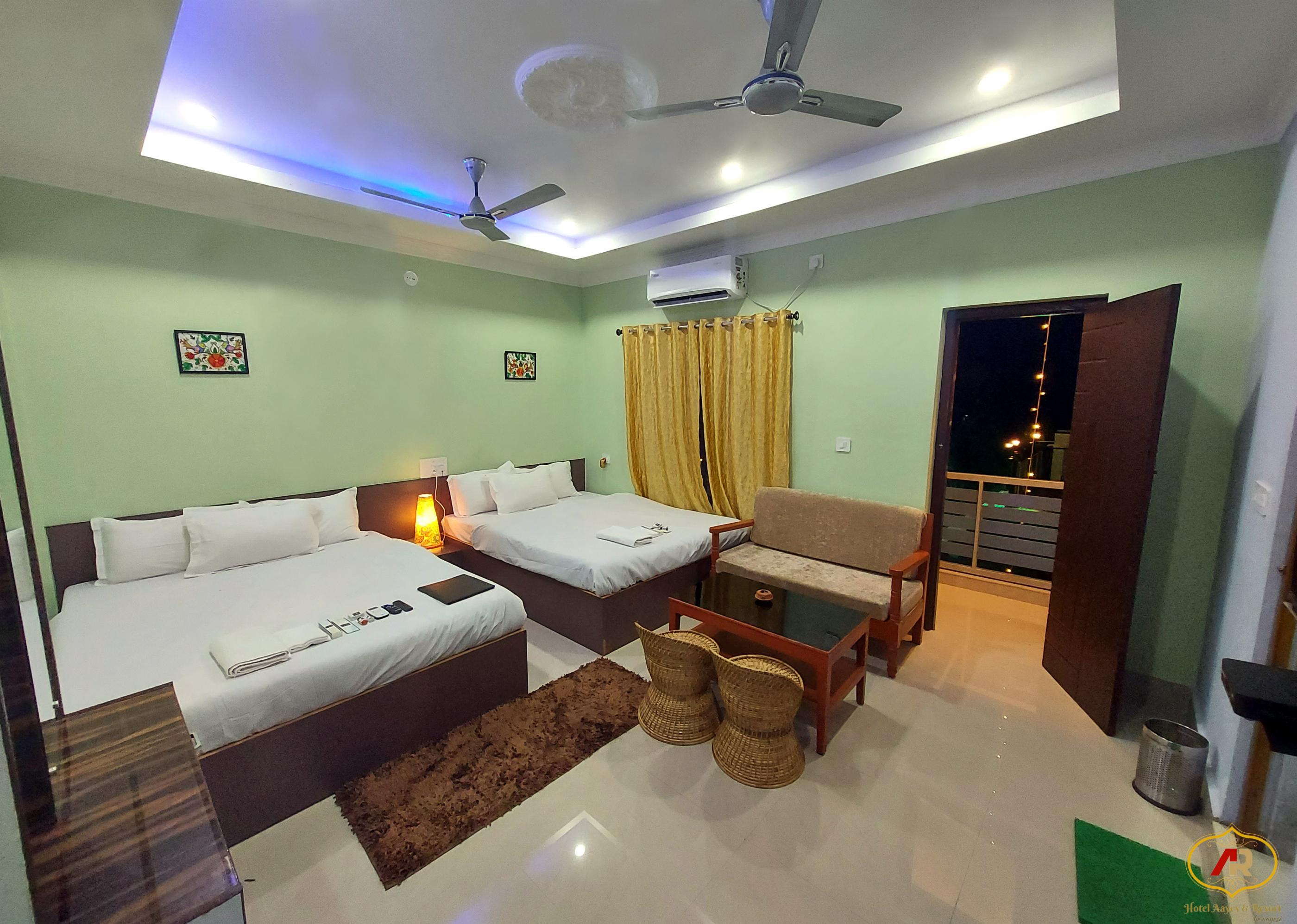 Hotel Aayes & Resort Room Type - Super Deluxe Quadruple Room