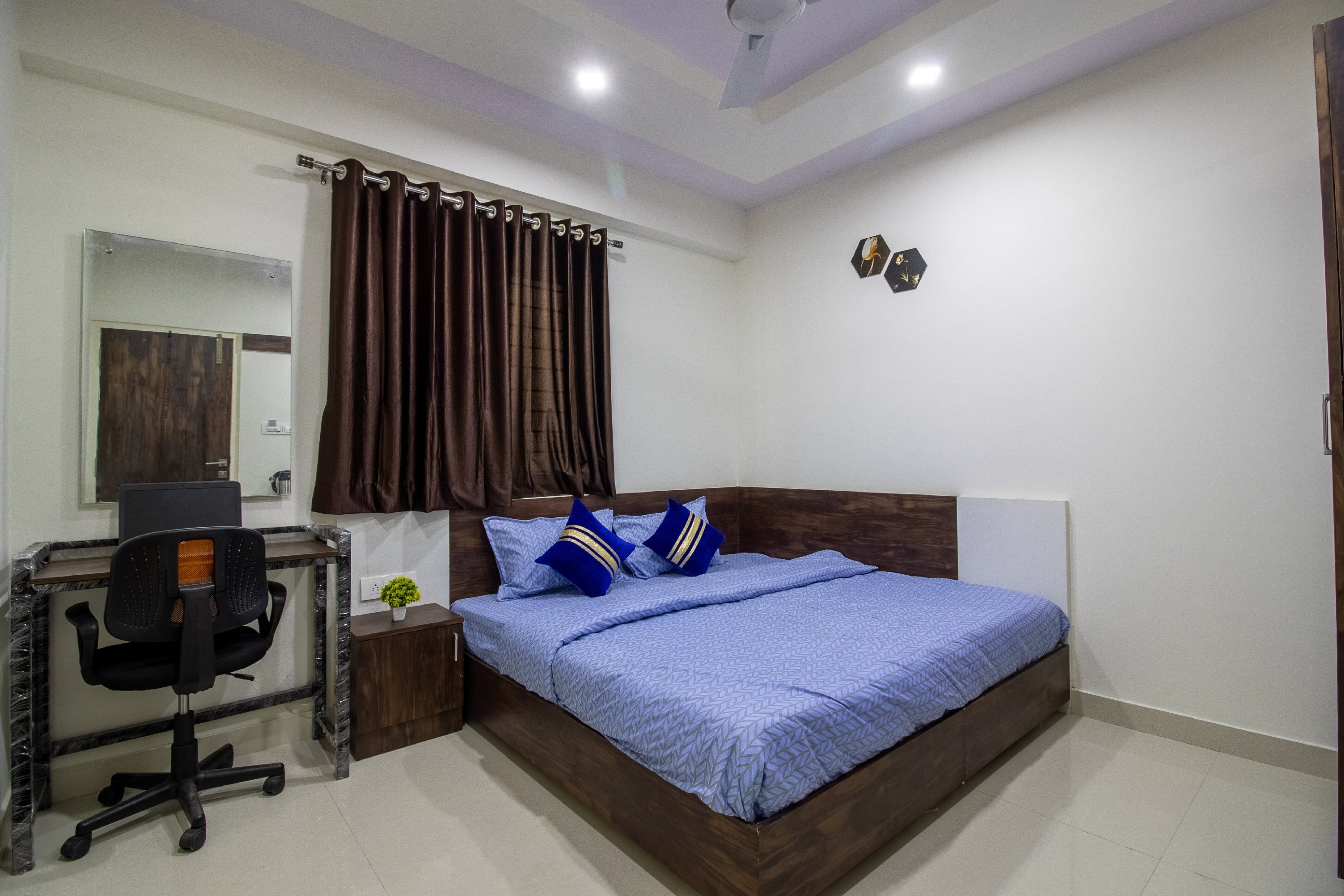 MyWorkStay Stylish Accommodation in BTM - Tap to explore photos