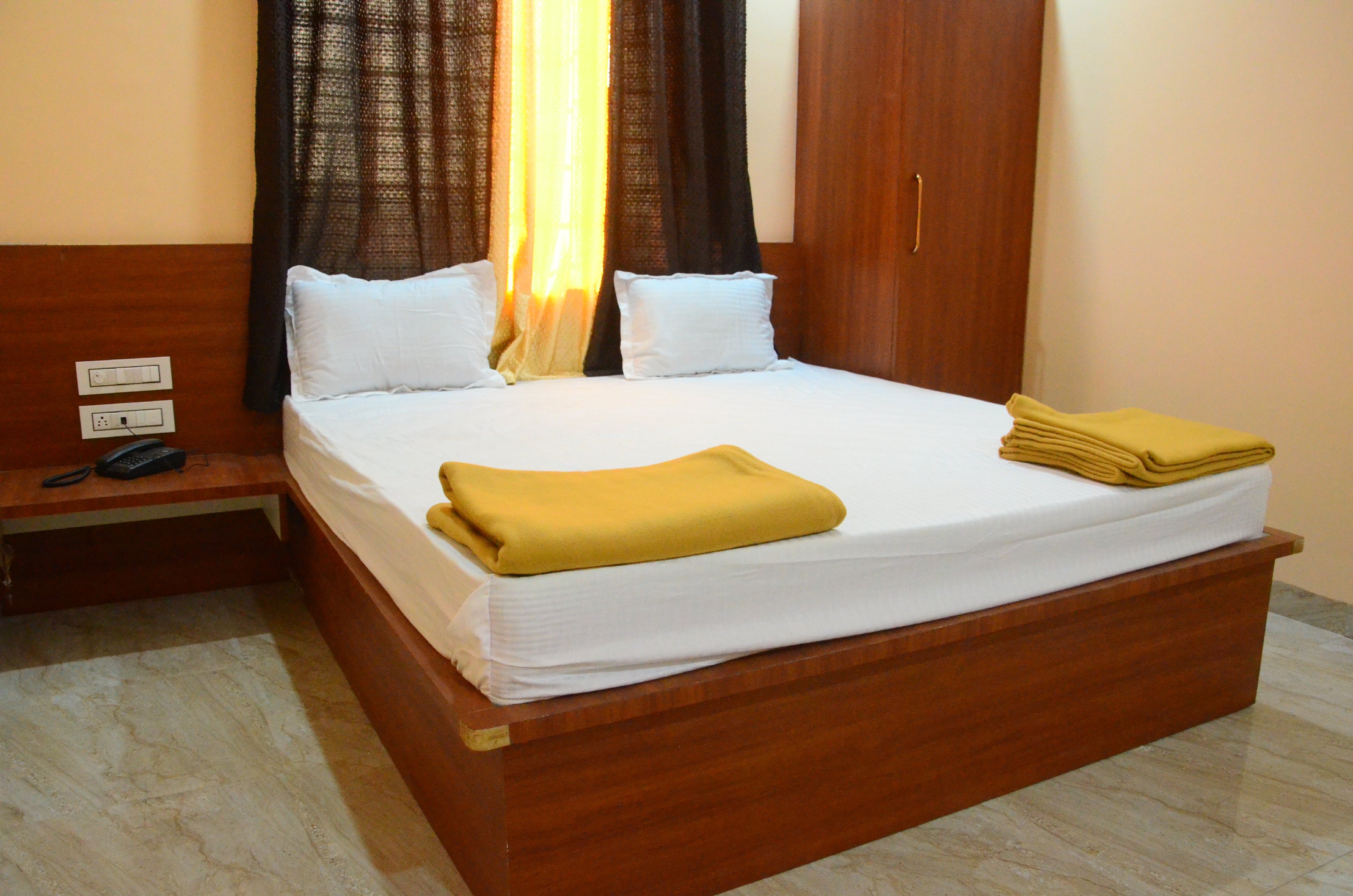 Hotel Vishwa Inn - Tap to explore photos