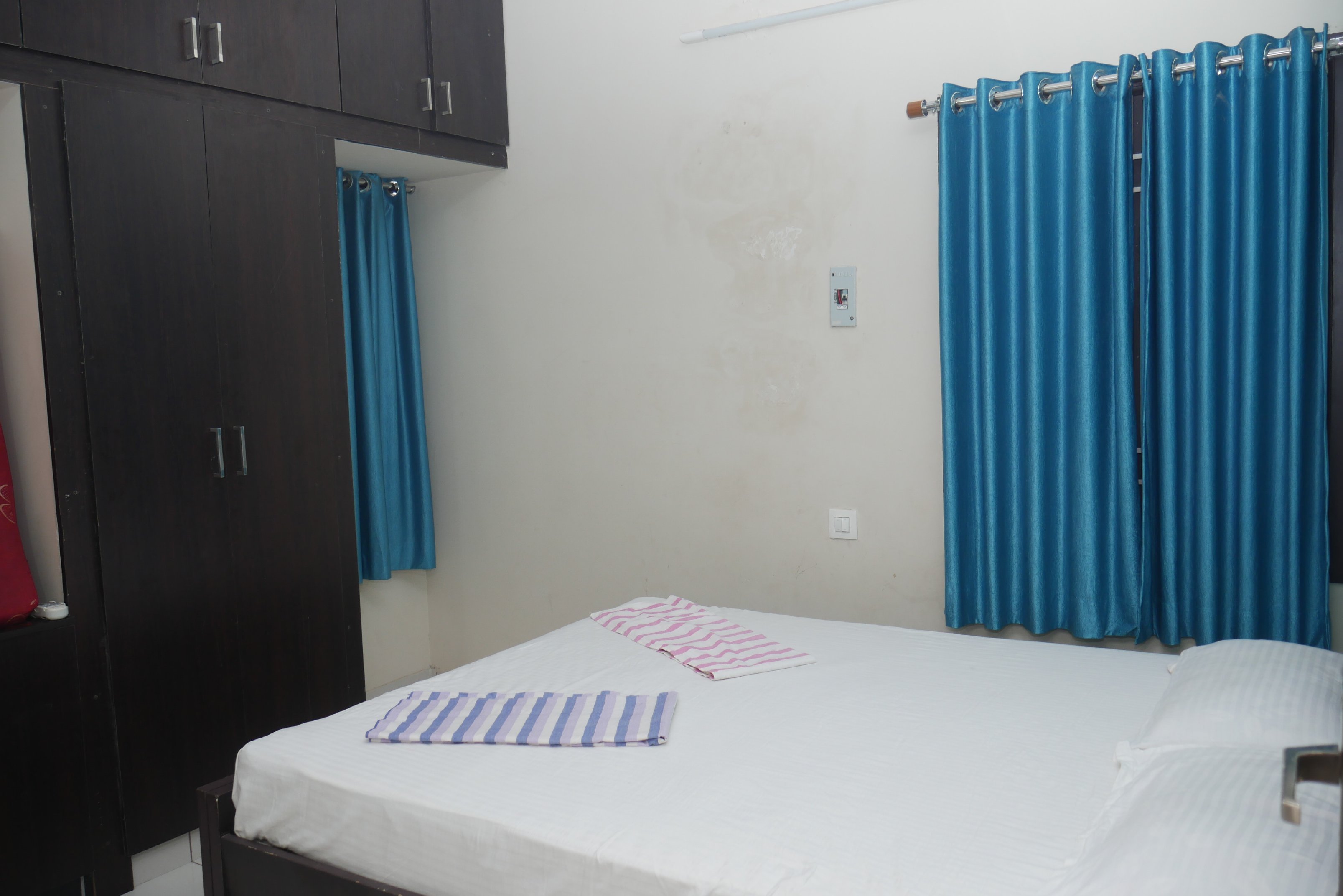 Kubera Service Appartments - Tap to explore photos
