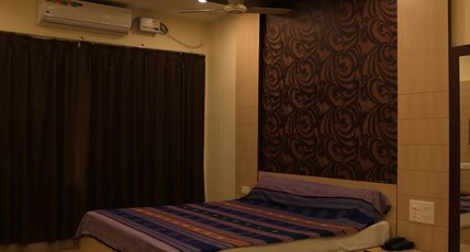 Panthanivas Room Type - A/C Deluxe King Size