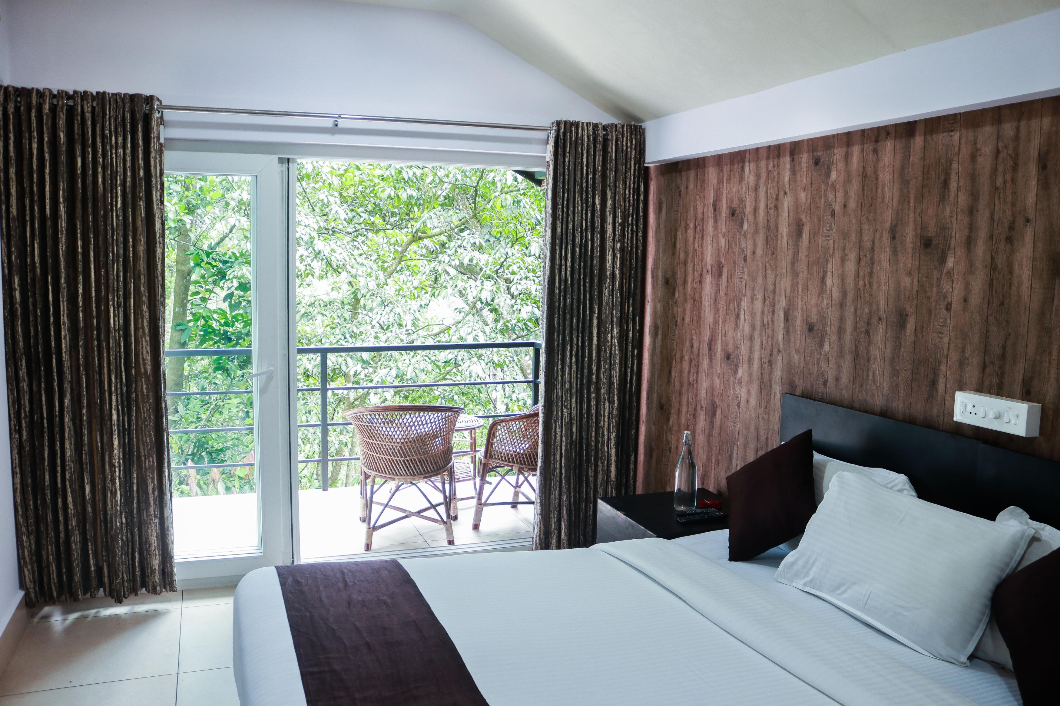 Edens Resort - Tap to explore photos