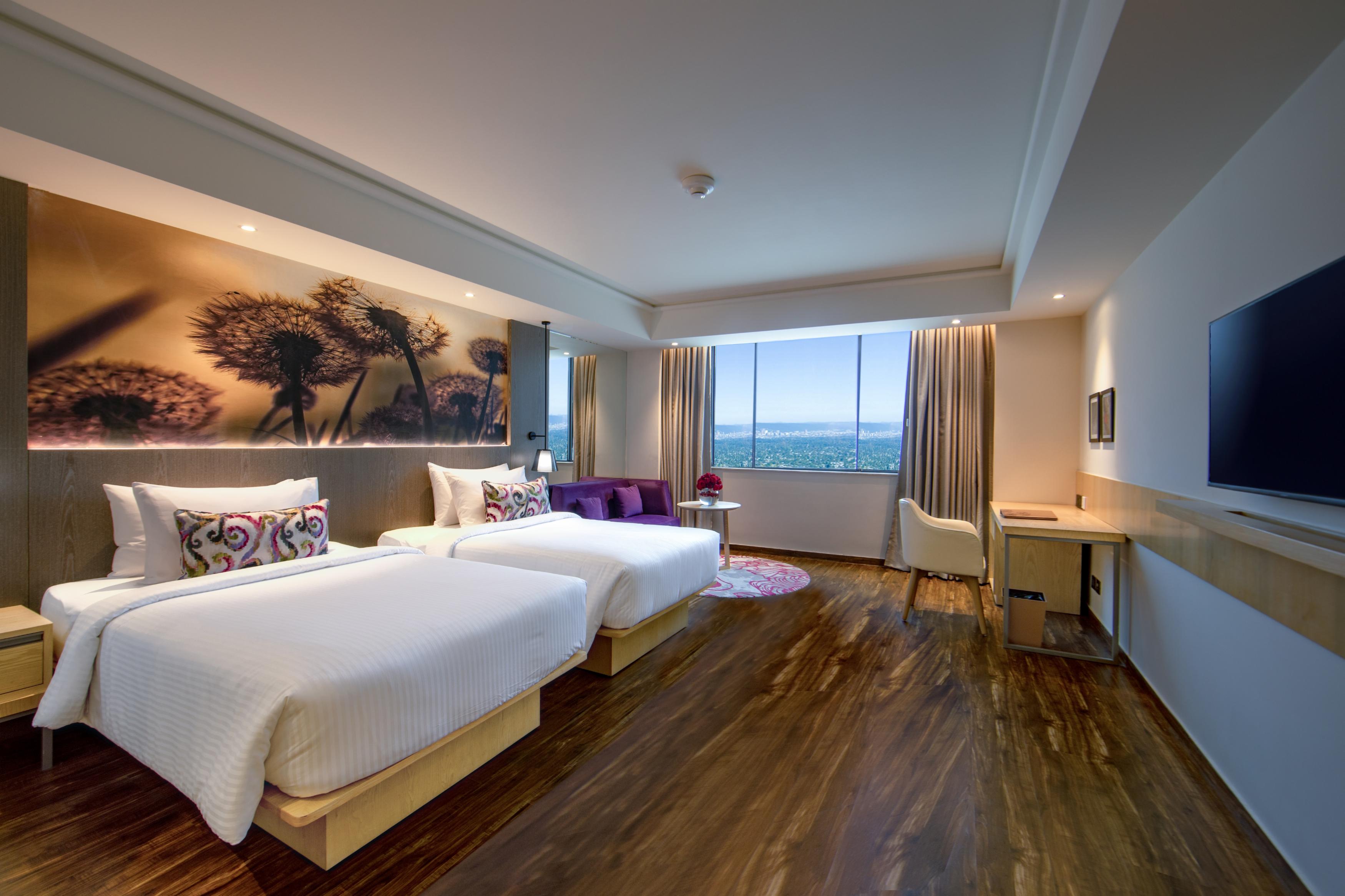 The Gaurs Sarovar Premiere Room Type - Premium Room - 2 Single Beds 37SQM Free WiFi