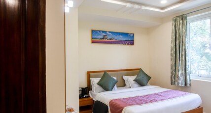 Hotel Grand Galaxy Room Type - Premium Double